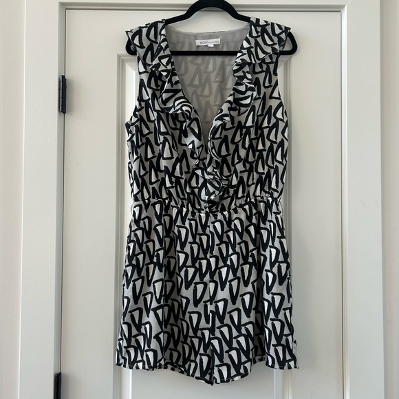 BCBGeneration Geometric Black and Grey Romper - Picture 1 of 8